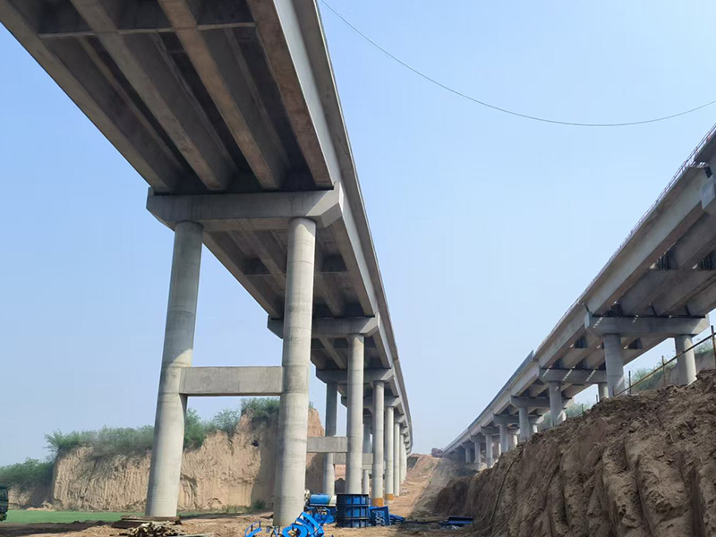 沁阳至伊川高速公路涉铁立交工程--桥梁施工
